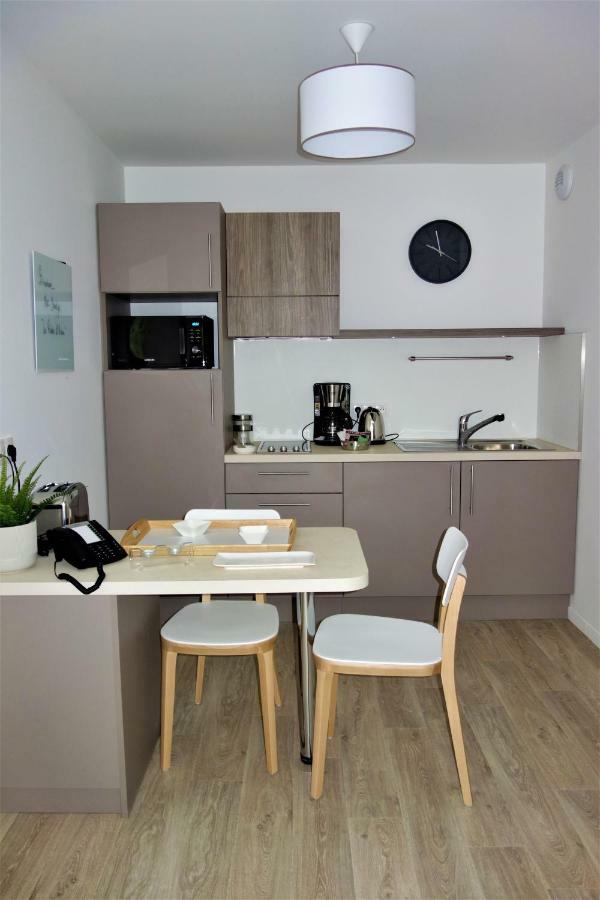 Domitys - Les Robes D'Airain Aparthotel Caen Bagian luar foto